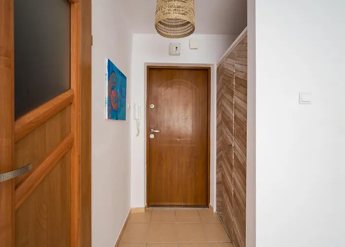 Downtown Serenity By Bookinghost شقة وارسو