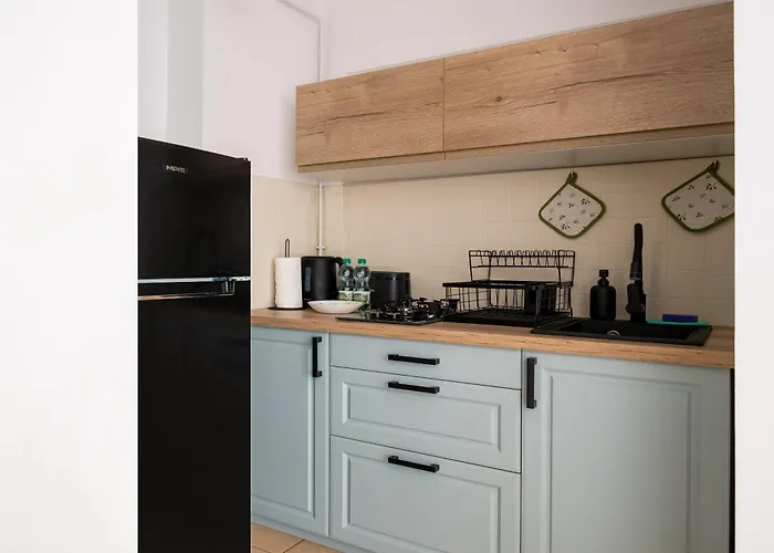 Downtown Serenity By Bookinghost * وارسو