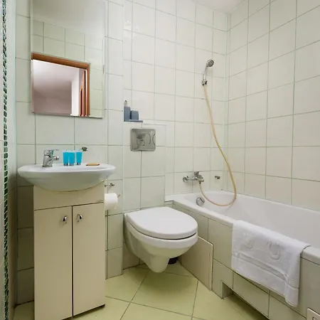 Downtown Serenity By Bookinghost